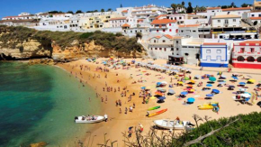 2 bedroom villa in Carvoeiro with heated pool walking distance to resort and beach